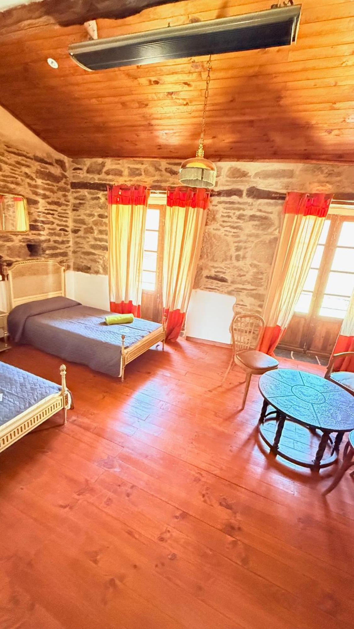 Pension Y Albergue Matias Locanda Sarria Esterno foto