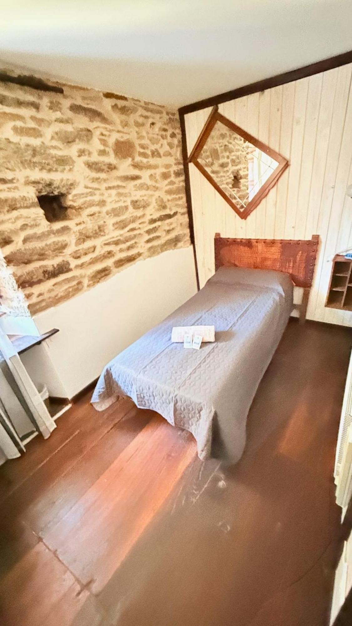 Pension Y Albergue Matias Locanda Sarria Esterno foto