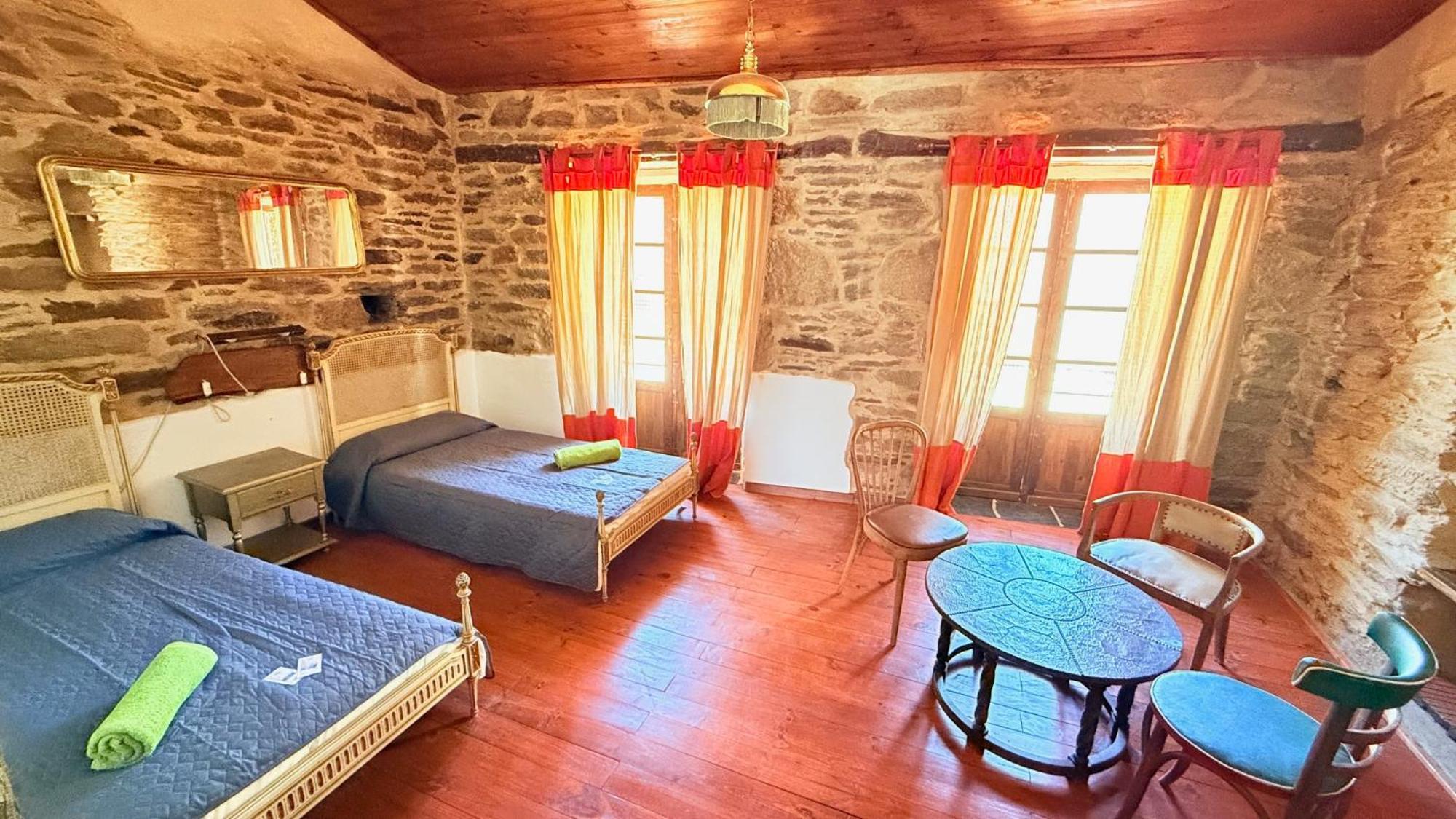 Pension Y Albergue Matias Locanda Sarria Esterno foto