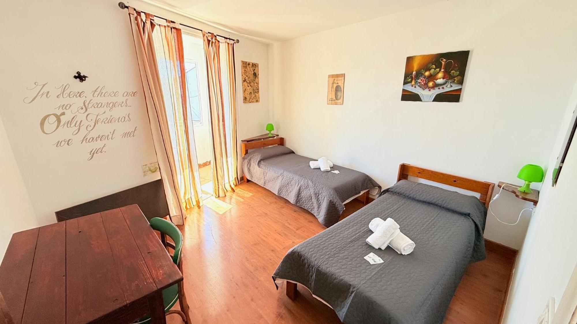Pension Y Albergue Matias Locanda Sarria Esterno foto